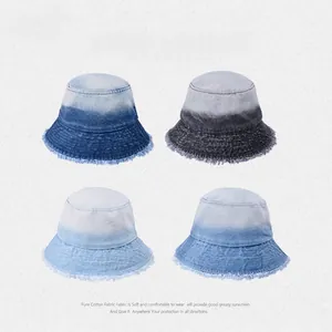 Set di quattro cappelli alla pescatora in denim sfumato con bordi sfilacciati in cotone