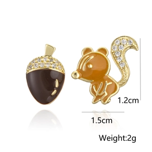 Asymmetric squirrel and pinecone stud earrings in gold with colorful oil drop and zircons