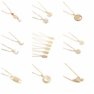 Ensemble de colliers attrape-rêves dorés avec pendentifs cœur étoile et lune