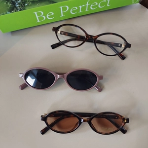 Kids' trendy UV400 sunglasses set including tortoiseshell and purple oval frames
