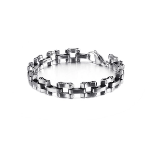 Bracciale a catena in acciaio al titanio punk vintage con motivi incisi retrò e moschettone