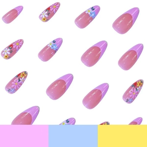 Rosa und lila French-Almond-Kunstnägel mit Gänseblümchen-Blumen und Erdbeermustern
