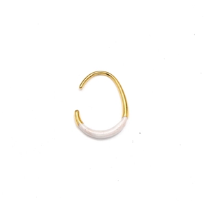 Detailed macro view of an 18K gold-plated U-shaped ear cuff with white enamel drip oil finish