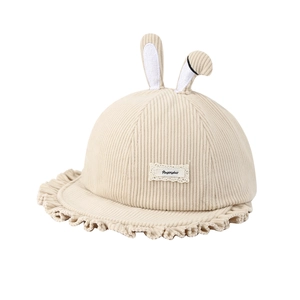 Mignon chapeau soleil bébé en velours côtelé beige avec oreilles de lapin