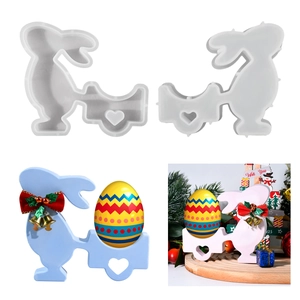 Détail du moule lapin avec base cœur pour porte-œuf de Pâques artisanat bricolage
