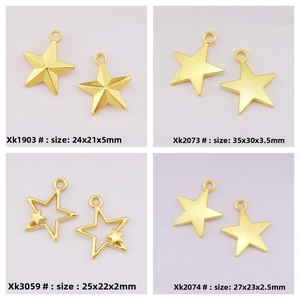 Detailed technical view of assorted golden alloy star pendants with size specifications