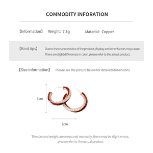 Detail chart of 3cm red enamel hoop earrings showing weight and copper material specs