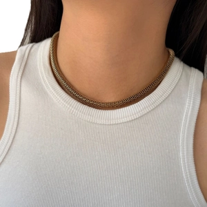 Golden woven mesh choker necklace for women with elegant retro stainless steel design