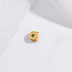 S925 sterling silver four-leaf clover flower bead with green gemstone for DIY jewelry