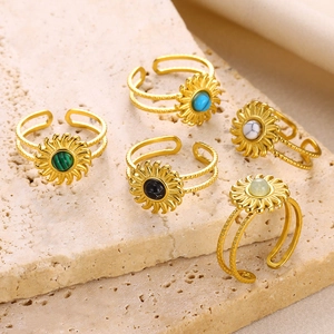 Vintage Stainless Steel Sun Motif Adjustable Open Ring For Women French Style Gemstone Inlaid Finger Jewelry Fashion Accessory