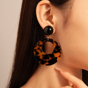 Retro leopard print resin hollow circular hoop earrings with black stud for women