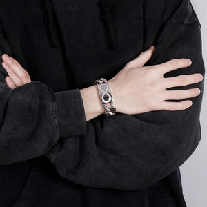 Bracelet pour homme en acier titane avec maille gourmette et symbole infini serti de strass