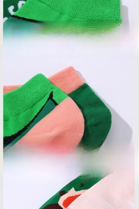 Détails de chaussettes en coton tricoté avec talons renforcés et pointes sans couture