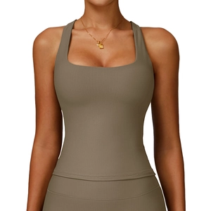 Ensemble legging et brassière de yoga côtelée marron avec encolure carrée