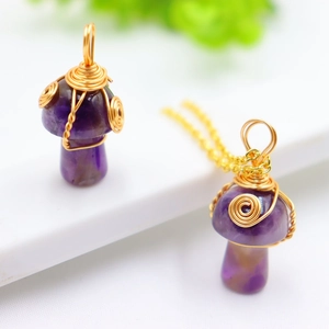 Pendentifs champignons en améthyste faits main avec fil doré et collier en chaîne dorée