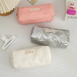 Gestepptes Schlamperetui mit Schmetterlingsmuster in Rosa, Silber und Beige Federmäppchen