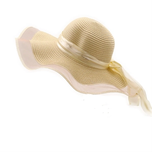 Chapeau de plage en paille avec bord en tulle ondulé et ruban Love You