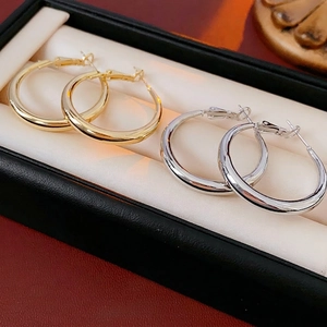 Minimalist Round Hoop Earrings For Women Metal Circular Ear Studs With Silver Earring Post Elegant Chic Fashion Style