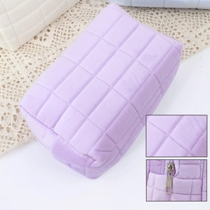 Purple quilted velvet cosmetic bag with zipper and high-capacity storage for makeup brushes