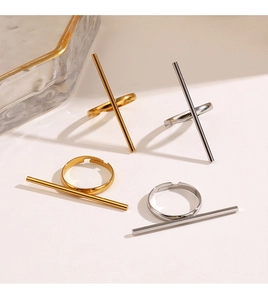 Bagues ajustables minimalistes dorées et argentées avec design à barre horizontale