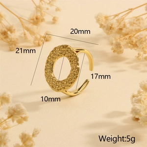 Detail view of 18K gold plated hammered texture open ring with 5g weight and size labels
