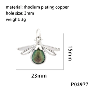 Tabella dimensioni del ciondolo a libellula in rame rodiato con misure 23mm x 15mm