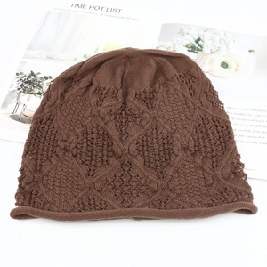 Hollow knit slouchy beanie in coffee brown with vintage diamond pattern for autumn