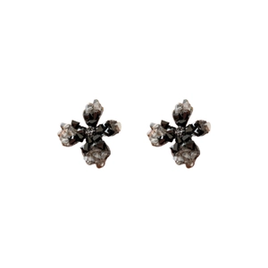 Boucles d'oreilles fleur gothique avec cristaux noirs et blancs en fini argent