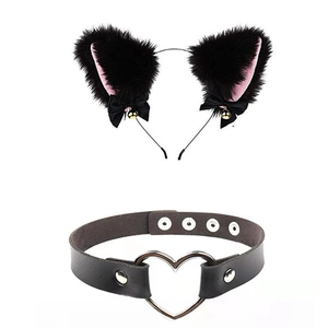 Détails du serre-tête oreilles de chat en peluche et du collier cœur en cuir