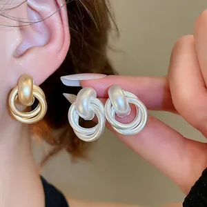 Matte Geometric Interlocking Circle Stud Earrings With 925 Sterling Silver Earring Post Knot Multi Hoop Design