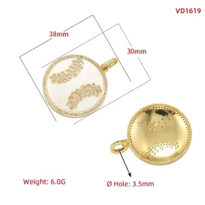 Golden hip-hop baseball pendant with diamond-set stitching and 38mm x 30mm dimensions