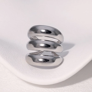 Bague ouverte triple épaisseur en acier inoxydable argenté poli pour femme au style punk épuré