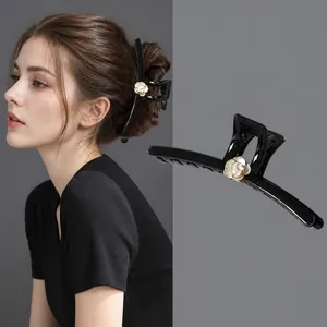 Camellia Flower Hair Claw Clip Elegant Large Shark Clip Acrylic Resin Hairpin Vintage Style Accessory For Women
