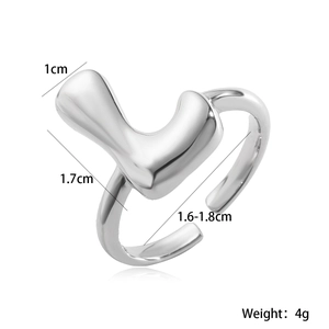 Detail view of irregular silver open ring with size dimensions and 4g weight specs