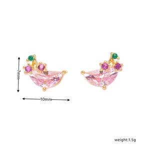 Detail view of 18K gold plated hamburger earrings with dimensions 7mm by 10mm
