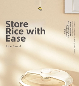 Détail du conteneur de riz blanc crème de 10kg avec couvercle transparent visible