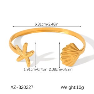 Detailed dimension guide for 18K gold stainless steel bangle with starfish and shell charms