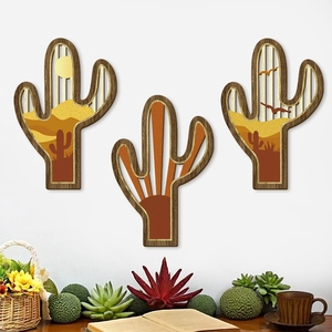 Set di 3 decorazioni murali in legno a forma di cactus con paesaggi desertici