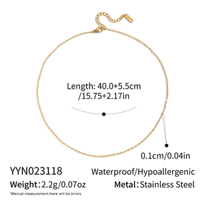 Detailed specs of the gold minimalist stainless steel chain showing size and 0.1cm thickness