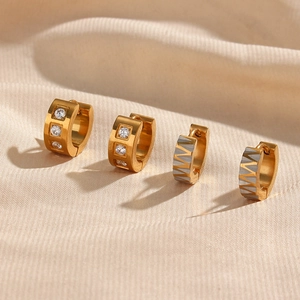 Gold-plated stainless steel hoop earrings with white zircons and geometric V-patterns