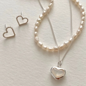 Elegant 925 silver necklace with heart pearl pendant and matching hollow heart stud earrings