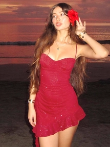 Sexy Pailletten Netz Cami Minikleid Für Damen V-Ausschnitt Rückenfrei Unregelmäßiger Rüschensaum Slim Fit Party Clubwear Rot