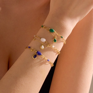 Bracelet Double Couche en Acier Inoxydable Bohème Avec Pendentif en Pierre Naturelle Plaqué Or Bijoux de Main Pour Femmes Quotidien