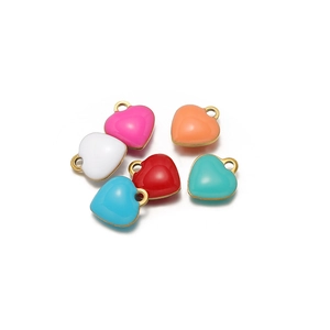 Ciondoli colorati a forma di cuore in smalto dorato per creazione gioielli DIY