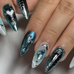 Stiletto Press On Nails Long Blue Silver Chrome Mirror Heart 3D Rhinestone Punk Y2K False Nails Salon DIY Manicure