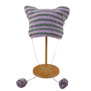 Berretto in maglia a righe con orecchie da gatto viola e grigio, croci punk e pompon