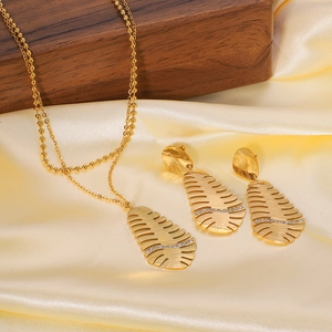 Stainless Steel 18K Gold Plated Leaf Pendant Double Layer Necklace And Rhinestone Earrings Elegant Jewelry For Women