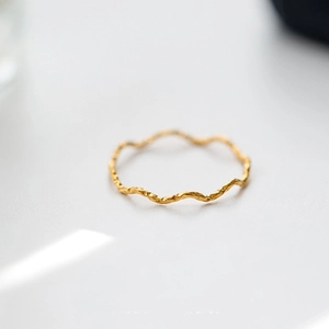 Wellenring Edelstahl Minimalistisch Gehämmert Textur Dünnes Band Stapelbarer Modeschmuck Für Damen Verblasst Nicht