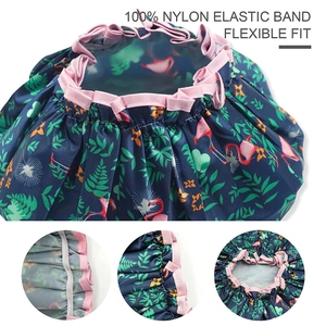 Detail of high-elasticity nylon band on a double-layer waterproof flamingo shower cap