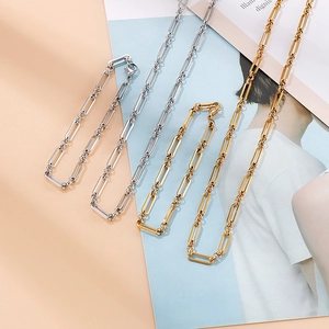 Ensemble collier et bracelet tendance à maillons trombones en doré et argenté
